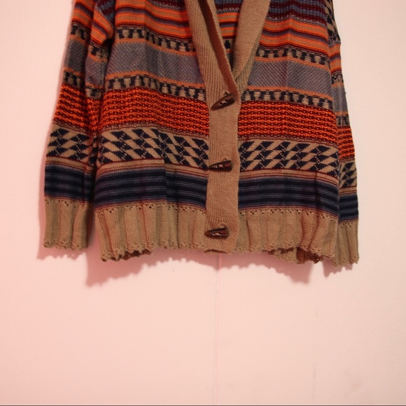 Multi colored knitted Toggle Oversized sweater - Picture 6 of 6